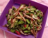 Foto langkah ke 3 dari resep Tumis kacang panjang teri.