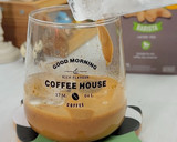 Foto langkah ke 2 dari resep Vanilla Greek Frappe.