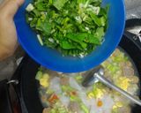 Foto langkah ke 6 dari resep Seblak Sederhana ala raekresnna.