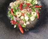 Foto langkah ke 3 dari resep Tumis buncis saus tiram.