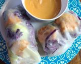 Foto langkah ke 6 dari resep Vietnamese spring rolls.