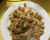 A picture of step 4 of Chilli garlic prawns.