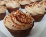 Foto del passaggio 9 della ricetta Tartellette tiramisù senza cottura