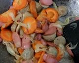 Foto langkah ke 2 dari resep Sop Sayuran Isi Sosis dan Bakso.
