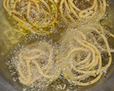 முறுக்கு(murukku recipe in tamil) ரெசிபி ஸ்டேப் 5 புகைப்படம்