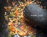 Foto langkah ke 4 dari resep Bakwan Daun Kelor Sambal Kencur.
