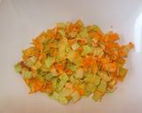 Foto del passaggio 1 della ricetta Risotto al taleggio con fiori di zucca