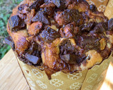 Foto del paso 1 de la receta: Pan dulce con chocolate y frutos secos caramelizados