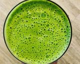 Mangós, spenótos turmix recept fázis 2 fotója