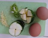 Foto langkah ke 1 dari resep Orak arik telur dan zucchini.