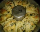 Foto del paso 5 de la receta: Rollitos de espinaca y cebolla con masa de pizza