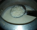 हरे नारियल और केसर वाली स्वादिष्ट खीर (hare nariyal aur kesar wali kheer recipe in Hindi) ) रेसिपी चरण 1 फोटो