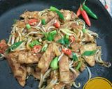 Foto langkah ke 3 dari resep Dadar Telur Cah Tauge.