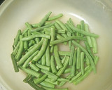 Foto del paso 12 de la receta: Estofado de cerdo a la jardinera con puré de papas y judías verdes salteadas