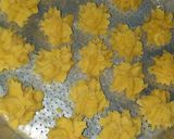 Foto langkah ke 2 dari resep Kue semprit 3 bahan no oven.