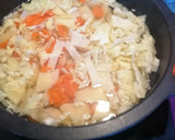 Foto del paso 1 de la receta: Repollo o col con patata y zanahoria