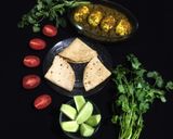 A picture of step 9 of Egg Hara Masala.