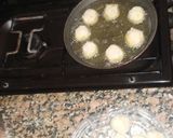 Foto del paso 4 de la receta: Bombitas de papa rellenas de queso panisadas