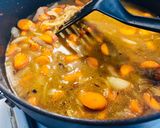 A picture of step 4 of Curried sausages.