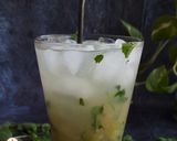A picture of step 5 of Grapes Mojito.