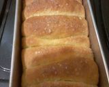 Foto langkah ke 3 dari resep Roti sisir mentega tanpa telur.
