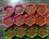 Foto langkah ke 4 dari resep Brownies Kukus Ekonomis.