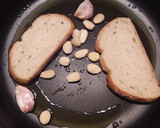 Foto del paso 1 de la receta: Pollo en pepitoria