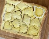 Gambar langkah 3 resipi Fun Shapes Roti Bakar Qysha.