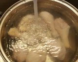 A picture of step 2 of Rice wine flavored chicken.
