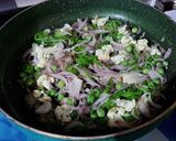 A picture of step 1 of Street-Style Bengali Chicken Chowmein.