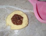 صورة لخطوة 2 من وصفة معمول بالتمر مرمل 😋
