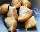 સીંગદાણા ની ચીકી (Peanut Chikki Recipe In Gujarati) રેસીપી સ્ટેપ2ફોટો