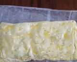 Foto del paso 3 de la receta: Empanada de salmón ahumado con extra de queso