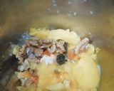 A picture of step 1 of Mango Walnut Smoothie.