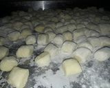 Foto del paso 4 de la receta: Ñoquis caseritos, sin papa, NO SE PEGAN EN EL PALADAR!!