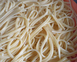 Foto del paso 1 de la receta: Tallarines con atún y queso