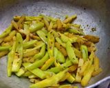 A picture of step 3 of Pointed Gourd sabji (parval).