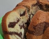 Foto langkah ke 7 dari resep Marmer Cake.