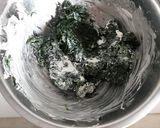 A picture of step 3 of Spinach,feta and bacon quiche.