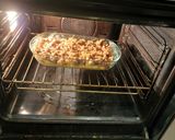 A picture of step 9 of Apple crumble.