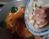 Foto langkah ke 3 dari resep Tomyum Seafood ala" Dapur Mom Vee.