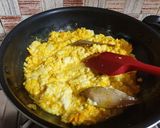 A picture of step 5 of Ande ka Halwa.