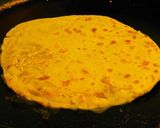 A picture of step 4 of Paneer stuffed masala parotta.