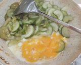 Foto langkah ke 8 dari resep Tumis Timun Telur.