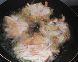 Foto langkah ke 3 dari resep Bakwan Daun Jeruk.