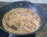 A picture of step 8 of Aromatic Muradabadi Yakhni Pulao.