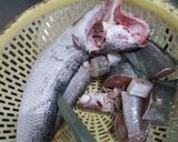 Hình bước làm 1 của món Cá lóc kho tiêu