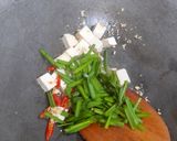 Foto langkah ke 3 dari resep Kucai Tahu Telur by jesslyn orlane.
