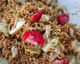 Foto langkah ke 5 dari resep Mie Kluntung Khas Surabaya.