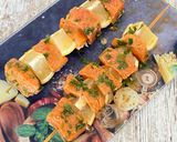 Une image de l'étape 2 de Brochette de truite marinée.